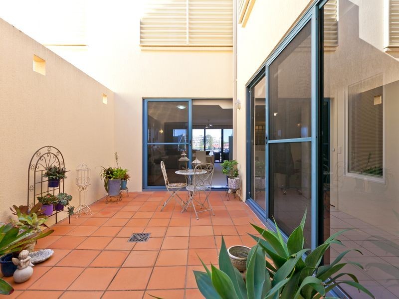 18/18-20 Masthead Drive, Raby Bay QLD 4163