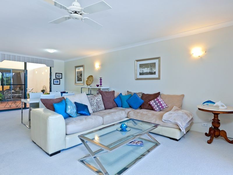 18/18-20 Masthead Drive, Raby Bay QLD 4163