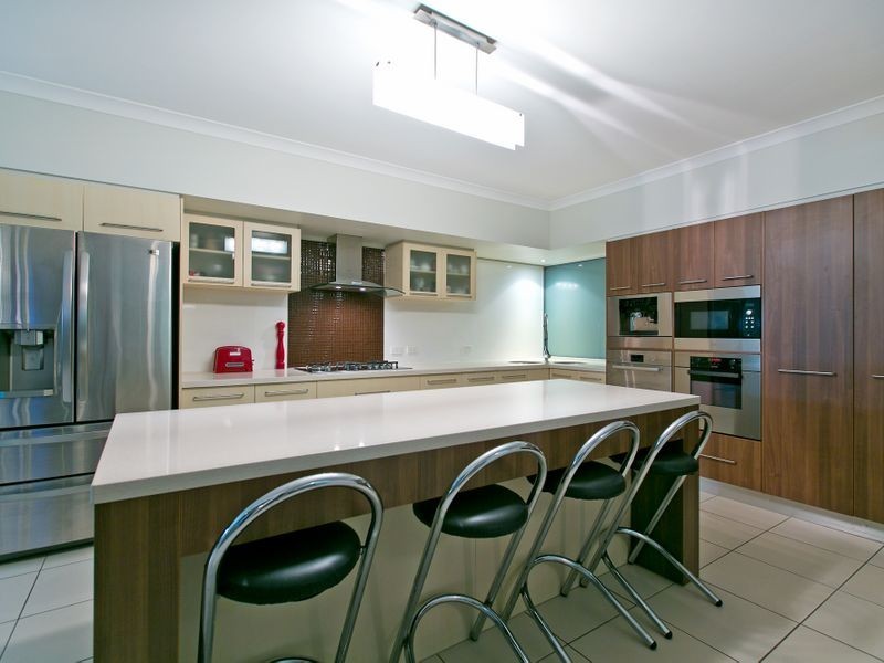 8 Devonstone Street, Cleveland QLD 4163