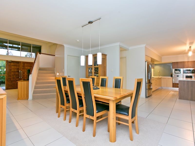 8 Devonstone Street, Cleveland QLD 4163