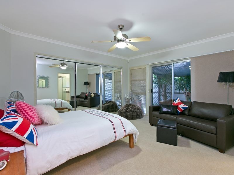 8 Devonstone Street, Cleveland QLD 4163
