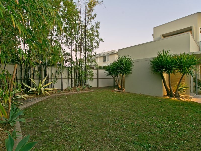 8 Devonstone Street, Cleveland QLD 4163