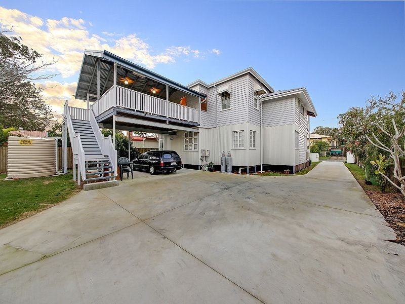14 Base Street, Victoria Point QLD 4165