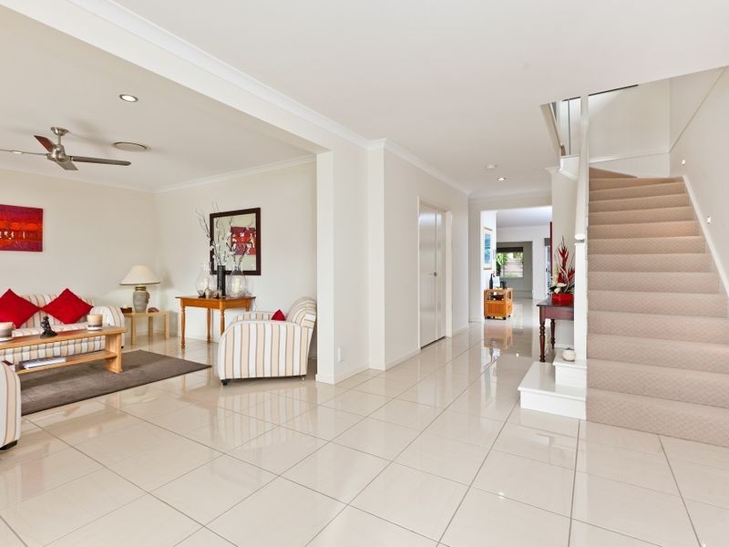 17 Ebony Crescent, Redland Bay QLD 4165