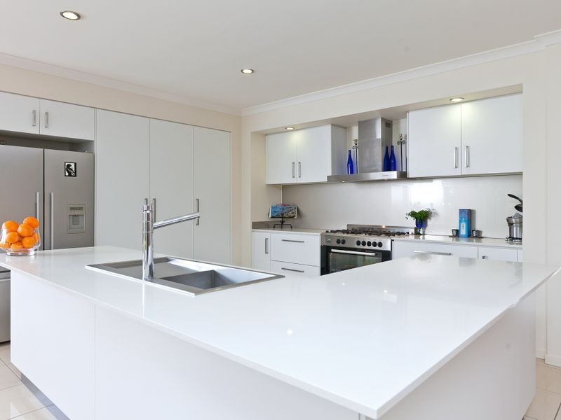 17 Ebony Crescent, Redland Bay QLD 4165