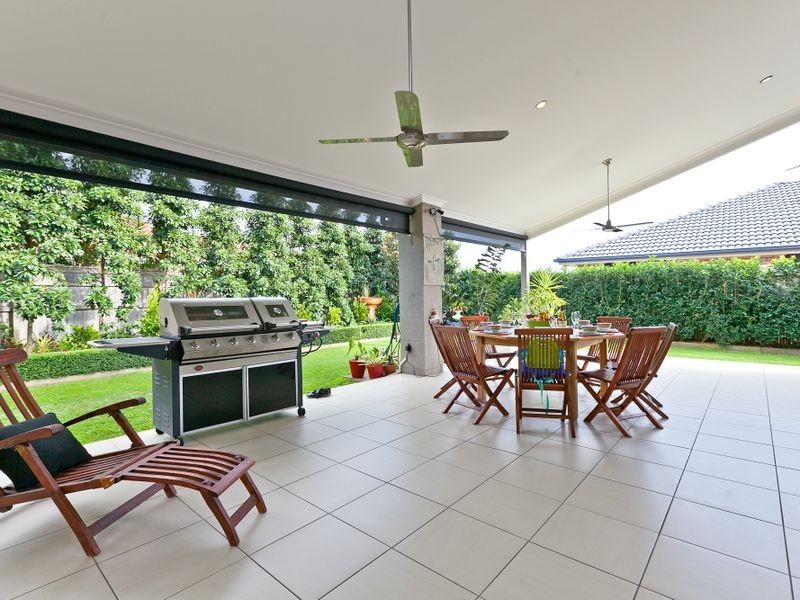 17 Ebony Crescent, Redland Bay QLD 4165