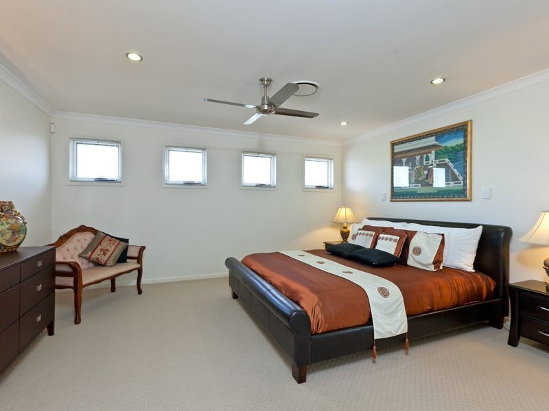 17 Ebony Crescent, Redland Bay QLD 4165