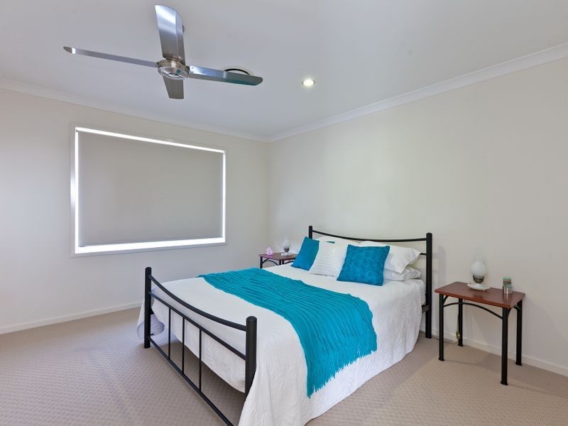 17 Ebony Crescent, Redland Bay QLD 4165