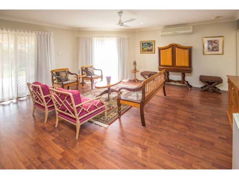 8 Bahr Place, Wellington Point QLD 4160