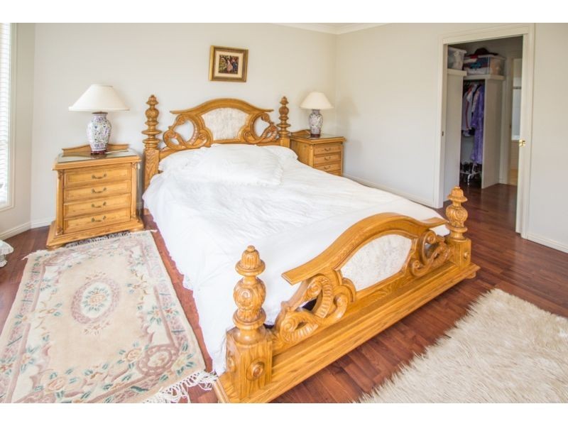 8 Bahr Place, Wellington Point QLD 4160