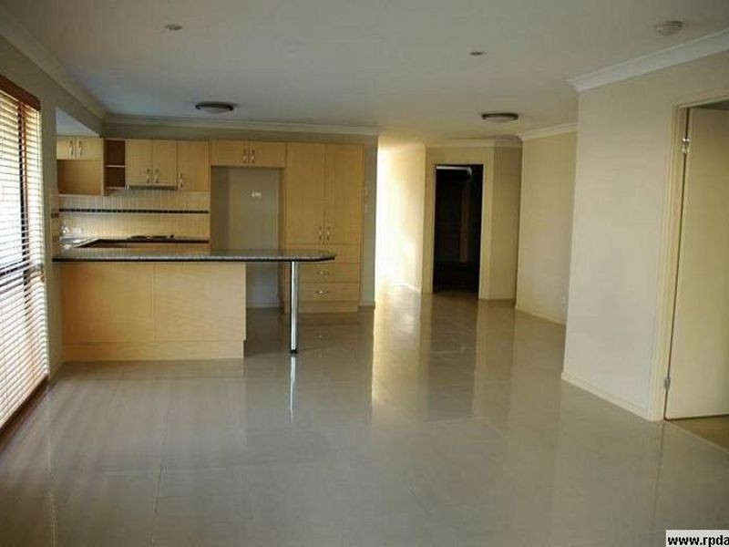4/161 Colburn Ave, Victoria Point QLD 4165