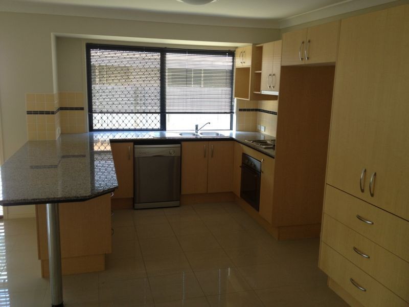 4/161 Colburn Ave, Victoria Point QLD 4165