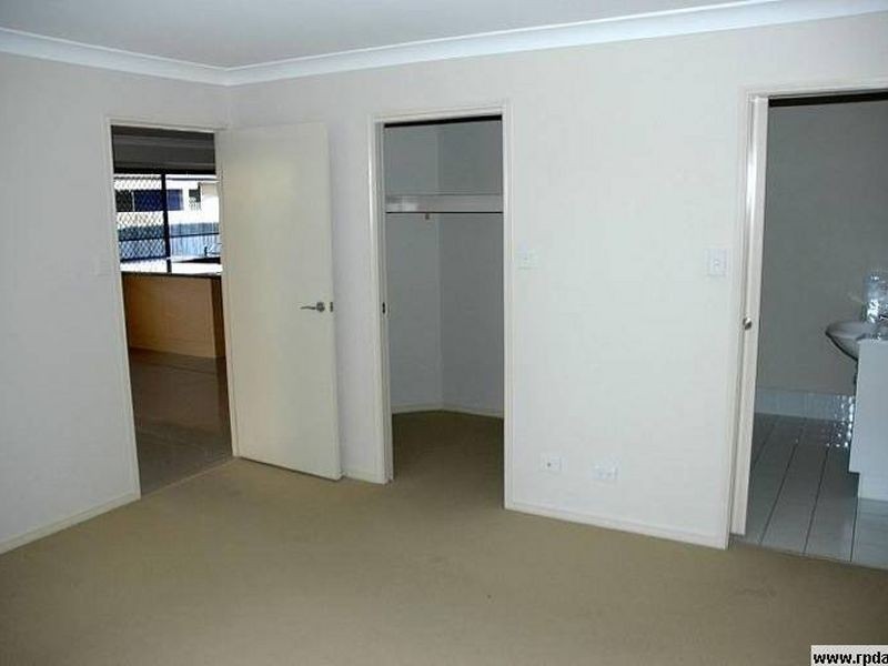 4/161 Colburn Ave, Victoria Point QLD 4165