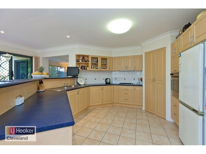 8 Mearl Court, Cleveland QLD 4163