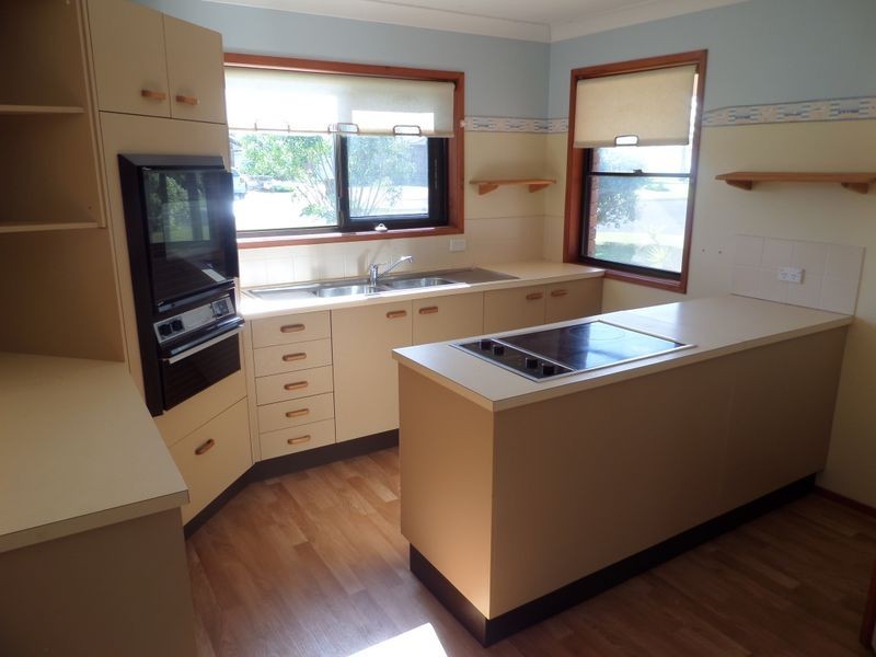 17 Tipplers St, Victoria Point QLD 4165