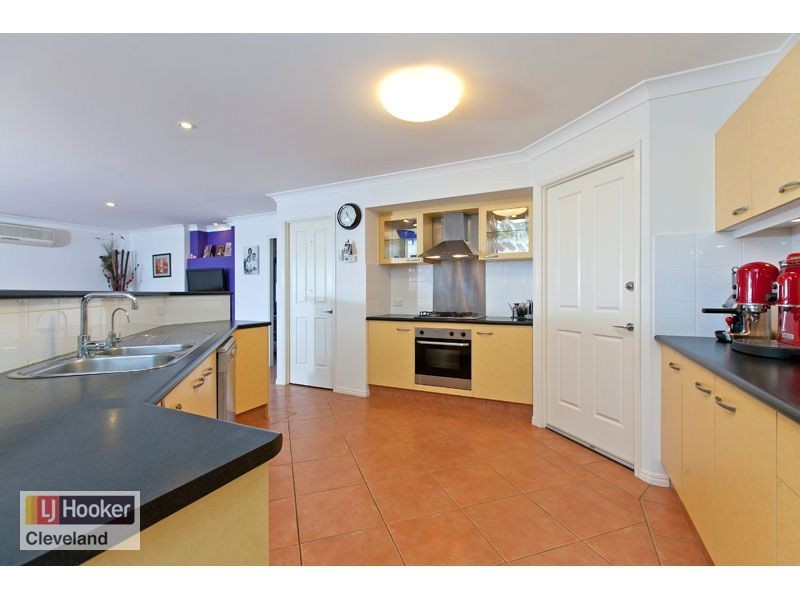28 Daydream Street, Redland Bay QLD 4165
