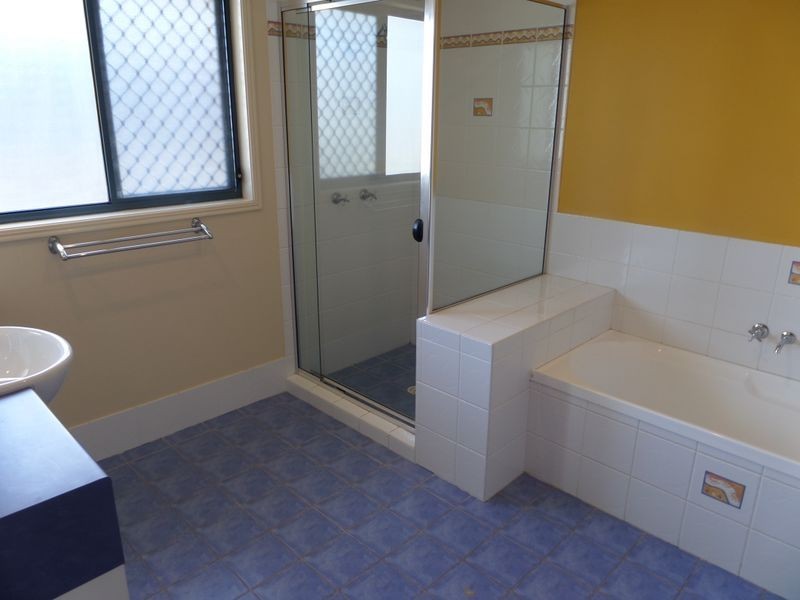 2 Jonbar Court, Thornlands QLD 4164