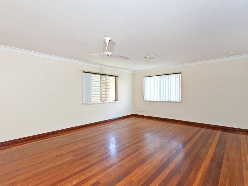 16 Taylor Crescent, Cleveland QLD 4163