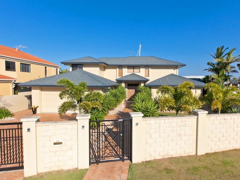 38 Raby Bay Blvd, Raby Bay QLD 4163