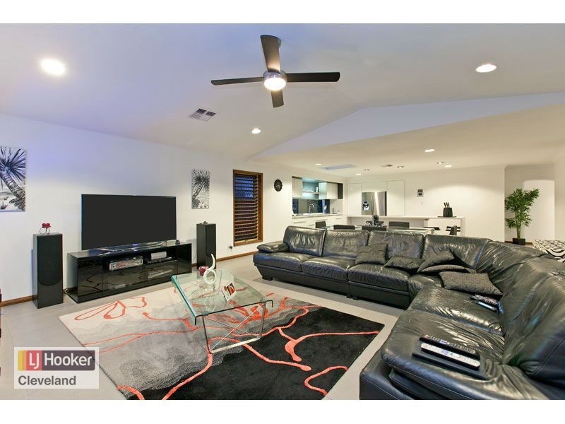 32 Plymouth Court, Raby Bay QLD 4163