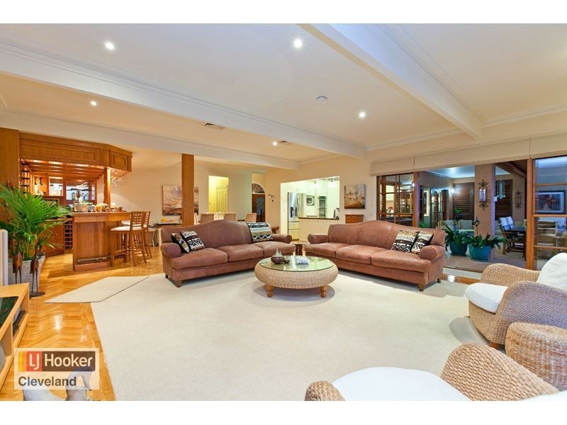 17 Sternlight Court, Raby Bay QLD 4163