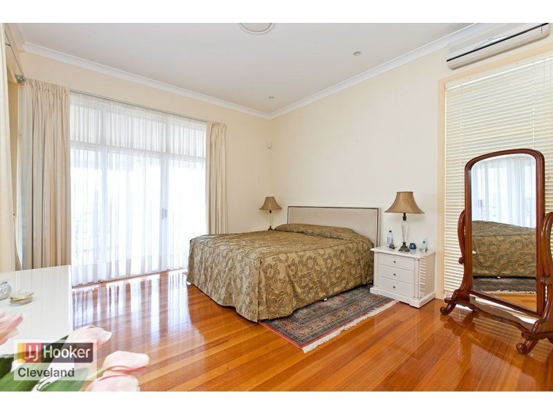 19 Raby Bay Blvd, Raby Bay QLD 4163