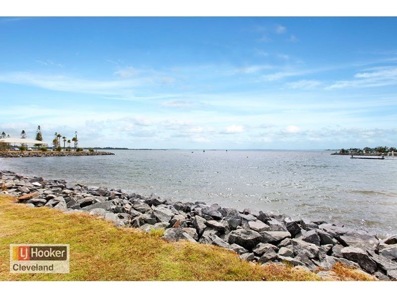 19 Raby Bay Blvd, Raby Bay QLD 4163