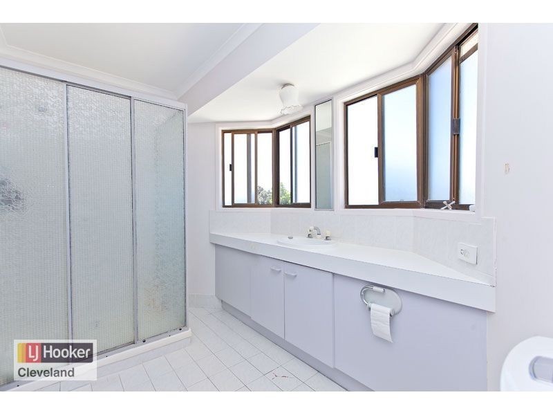 352 Bloomfield Street, Cleveland QLD 4163