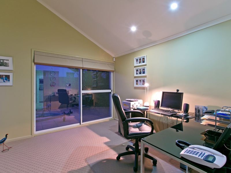 19 Masthead Drive, Cleveland QLD 4163