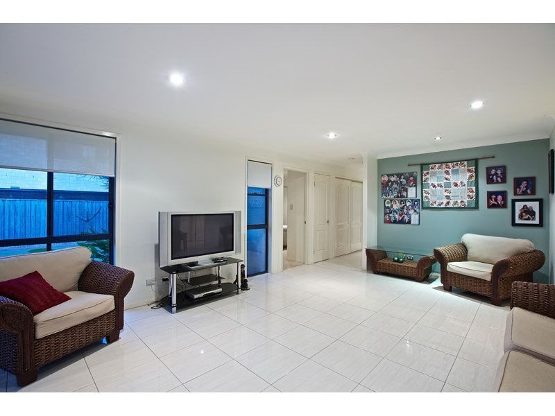 11 Baylink Drive, Redland Bay QLD 4165