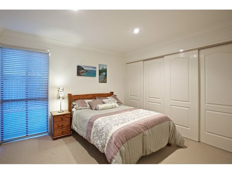 11 Baylink Drive, Redland Bay QLD 4165