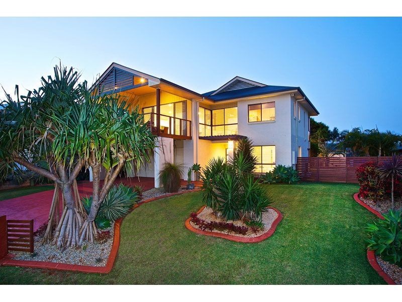 11 Baylink Drive, Redland Bay QLD 4165