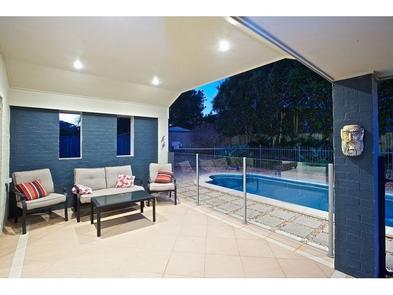 11 Baylink Drive, Redland Bay QLD 4165