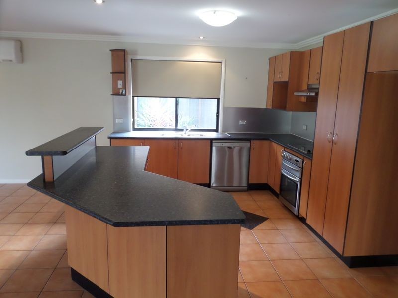 32 Kimbolton Drive, Redland Bay QLD 4165