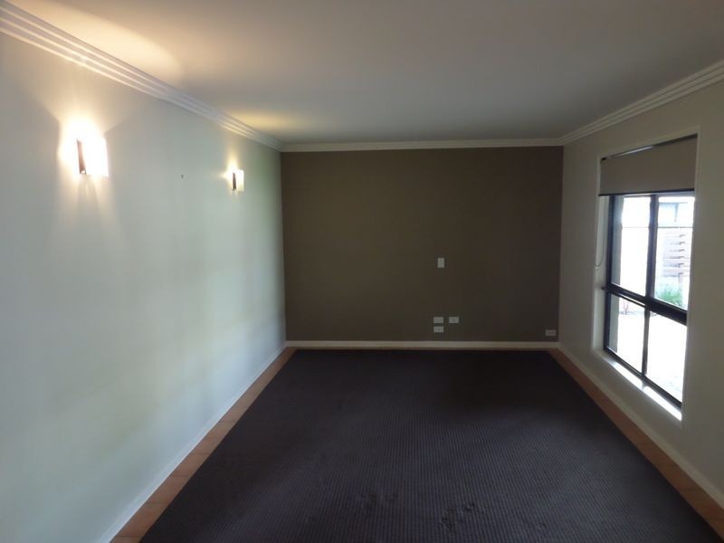 32 Kimbolton Drive, Redland Bay QLD 4165