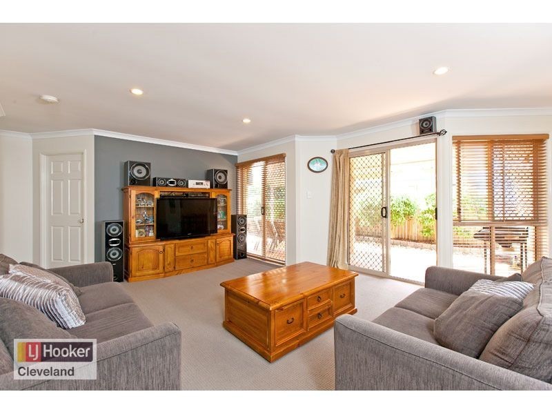 19 Spinnaker Circuit, Redland Bay QLD 4165