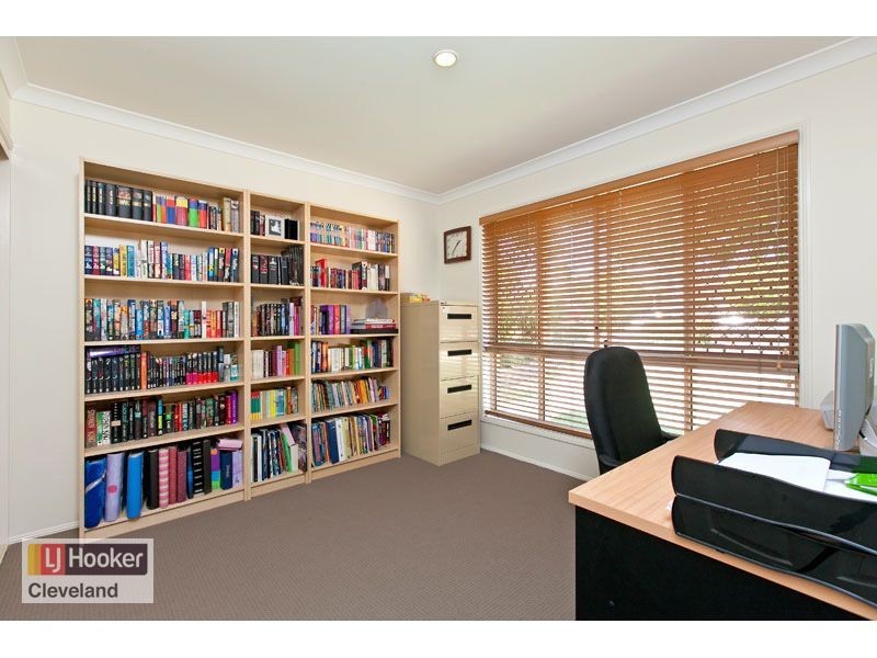 19 Spinnaker Circuit, Redland Bay QLD 4165