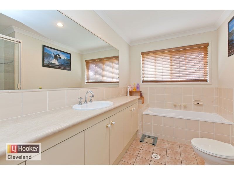 19 Spinnaker Circuit, Redland Bay QLD 4165