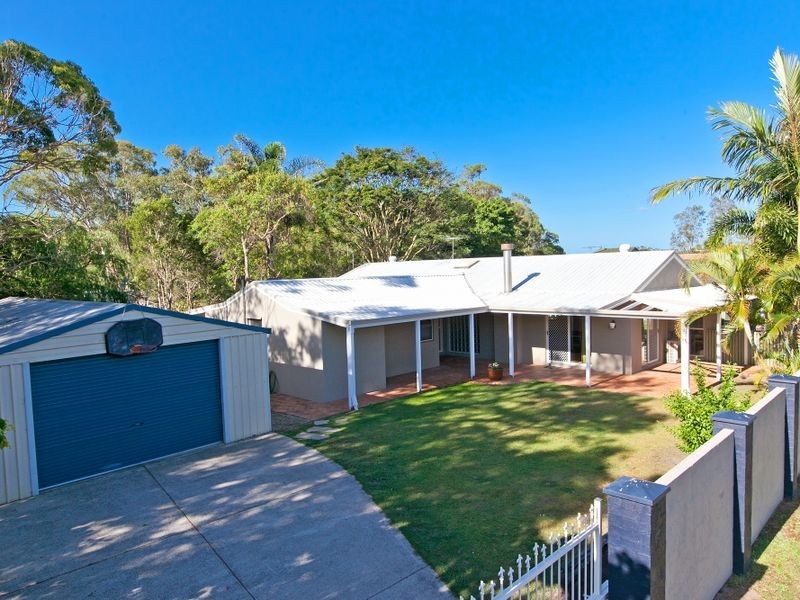 11 Jay Crescent, Redland Bay QLD 4165