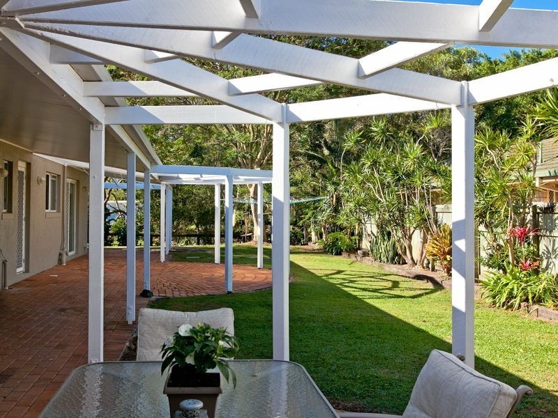 11 Jay Crescent, Redland Bay QLD 4165