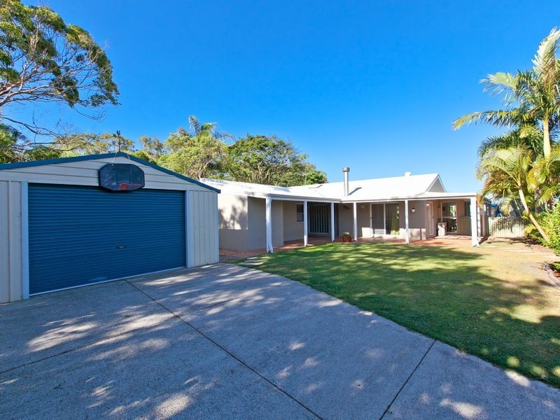 11 Jay Crescent, Redland Bay QLD 4165