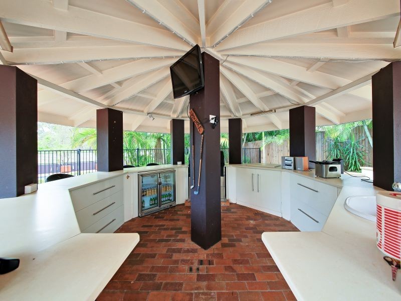 67 School Of Arts Road, Redland Bay QLD 4165