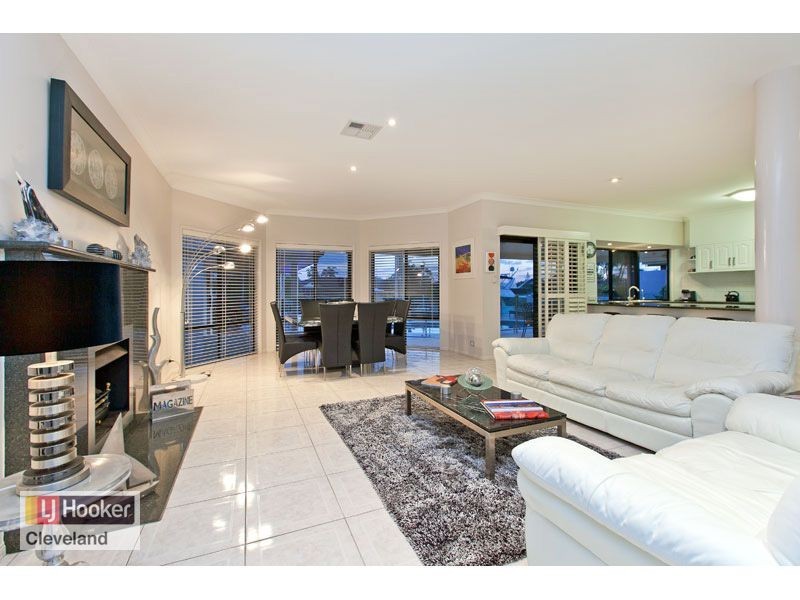 85 Masthead Drive, Raby Bay QLD 4163