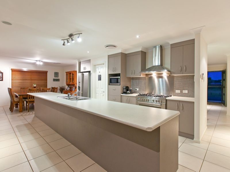29 Denham Blvd, Redland Bay QLD 4165