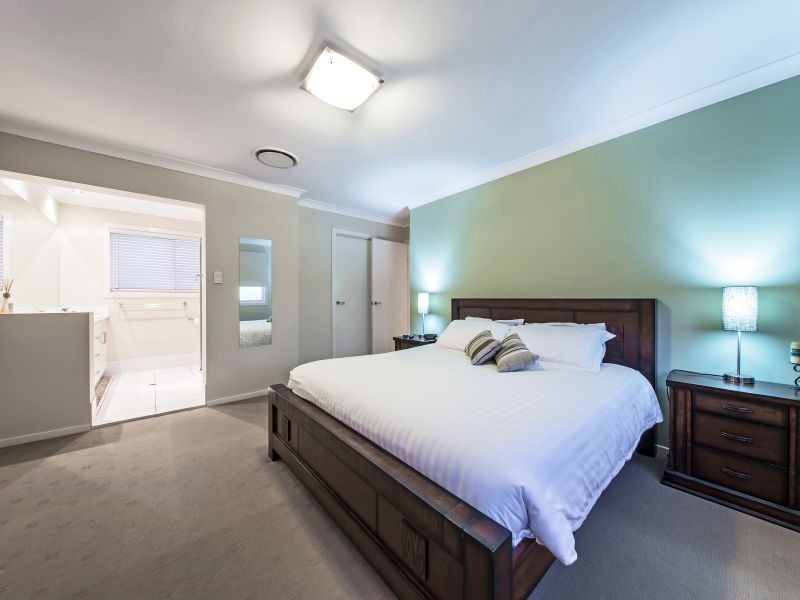 38 Huntly Place, Redland Bay QLD 4165