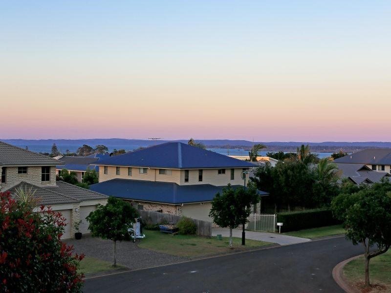 38 Huntly Place, Redland Bay QLD 4165