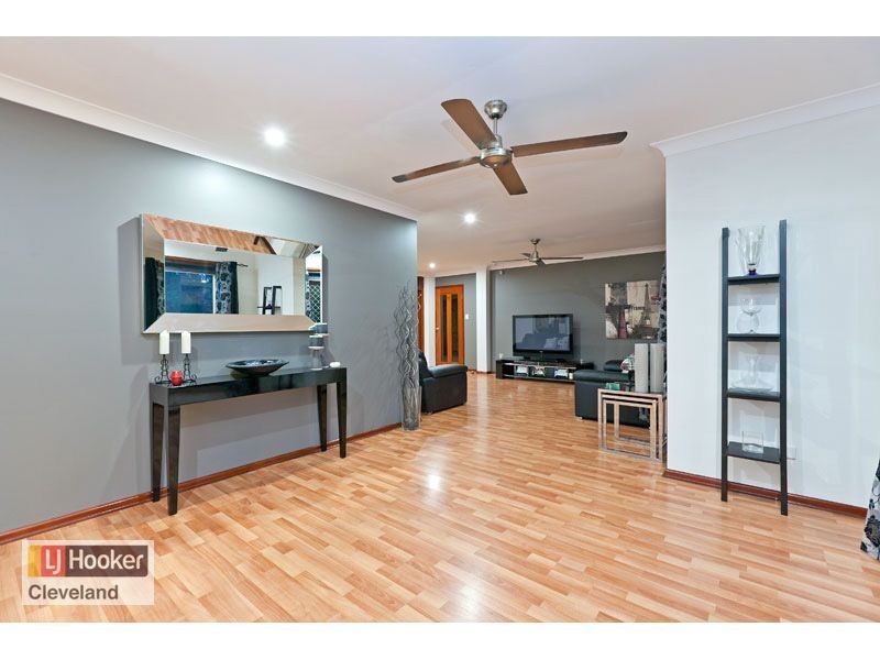 9 Cruiser Court, Cleveland QLD 4163