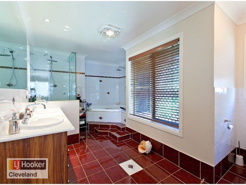5 Caravel Court, Raby Bay QLD 4163