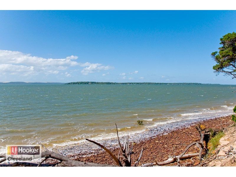 21 Deanbilla Street, Coochiemudlo Island QLD 4184