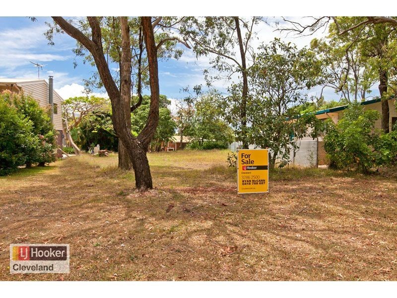 21 Deanbilla Street, Coochiemudlo Island QLD 4184